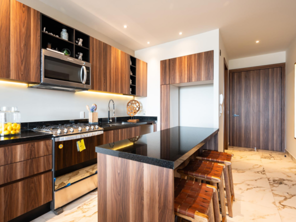 Cocina de departamentos de lujo en venta en Nuevo Vallarta, D'toscana