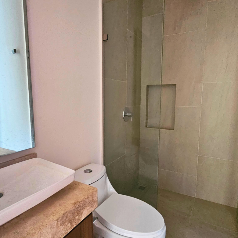 Baño secundario en Allegra, departamentos en venta en Bucerías