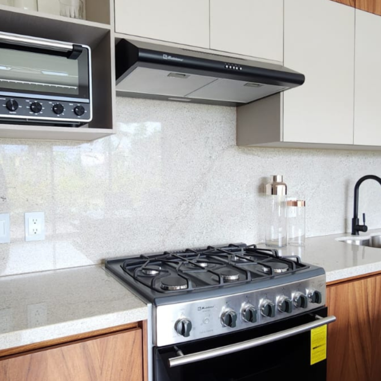 Cocina de Vaha, departamentos en venta ubicados en Rincón del Cielo, Valle Dorado.