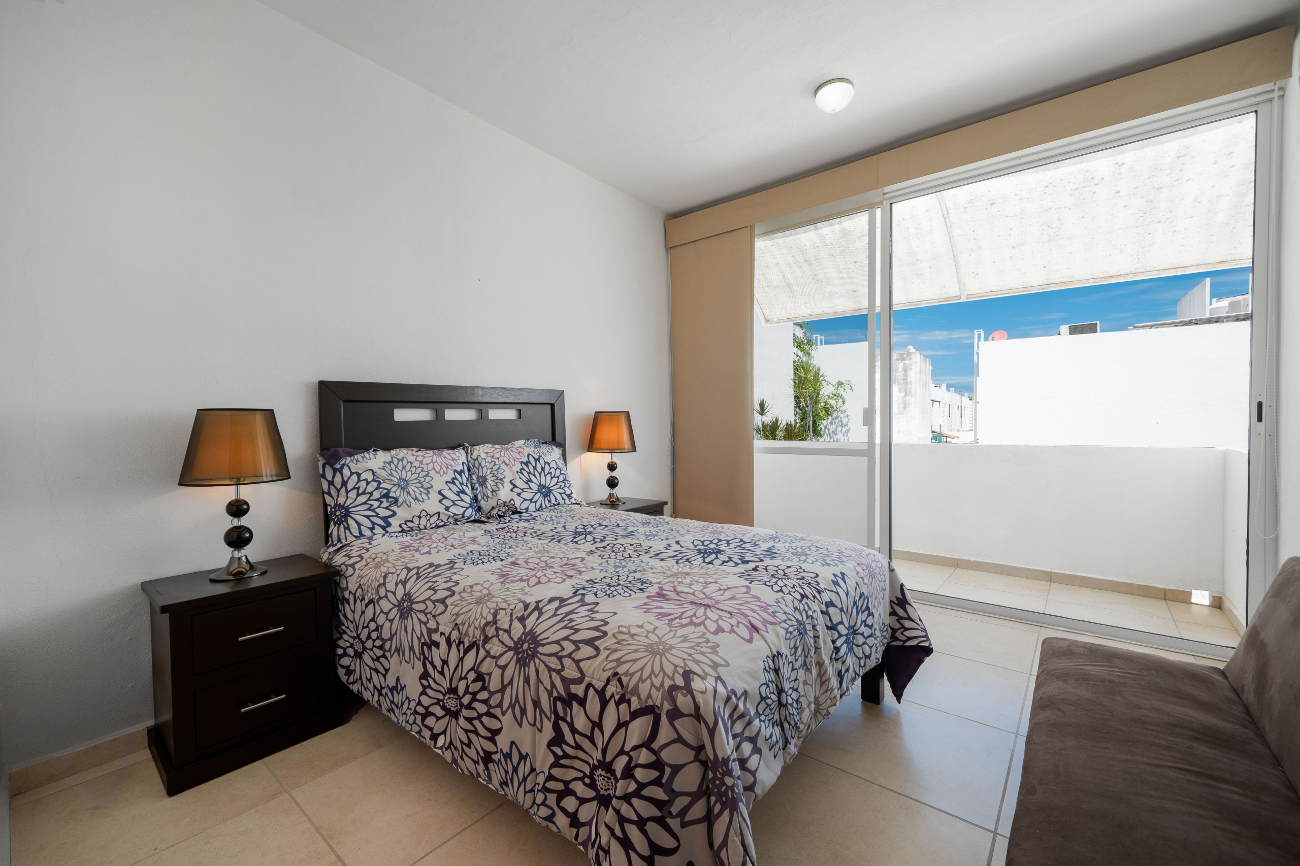 Casa en venta en Las Ceibas, Nuevo Vallarta. 3 recámaras, 3 baños, cochera techada en residencial con seguridad. Ubicación estratégica en Bahía de Banderas. Recámara principal