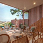 Terraza con alberca con vista al mar y a la montaña, casa en venta en Sayulita.