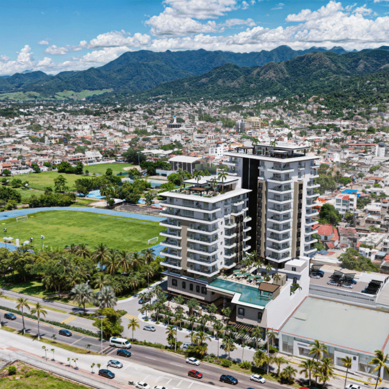 Vista área de V'Boulevard, departamentos de lujo en venta Puerto Vallarta con vista al mar, a unos pasos del malecón