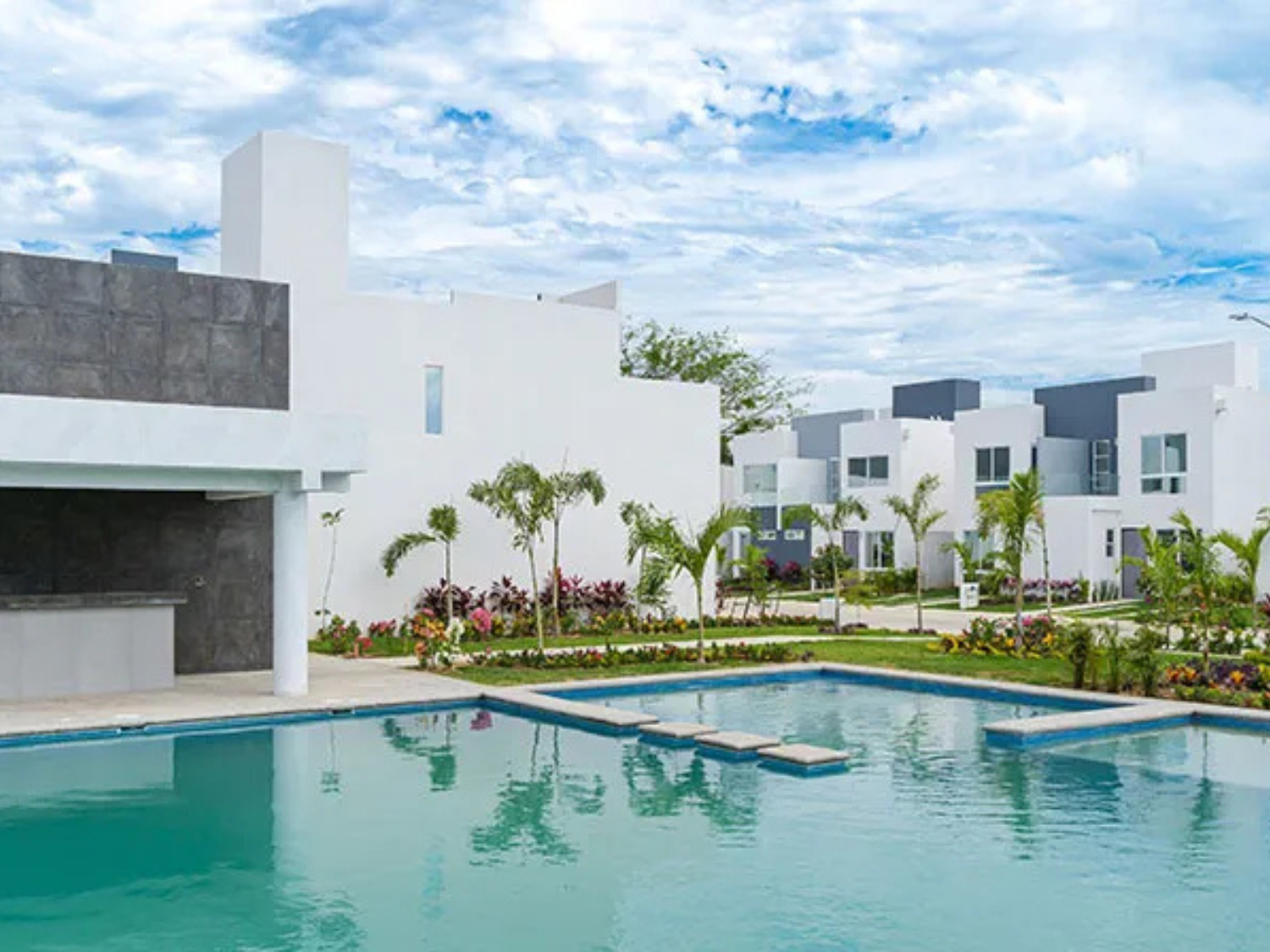 Departamentos y casas en venta de 3 recámaras en Bahía de Banderas, cerca de servicios. Alberca