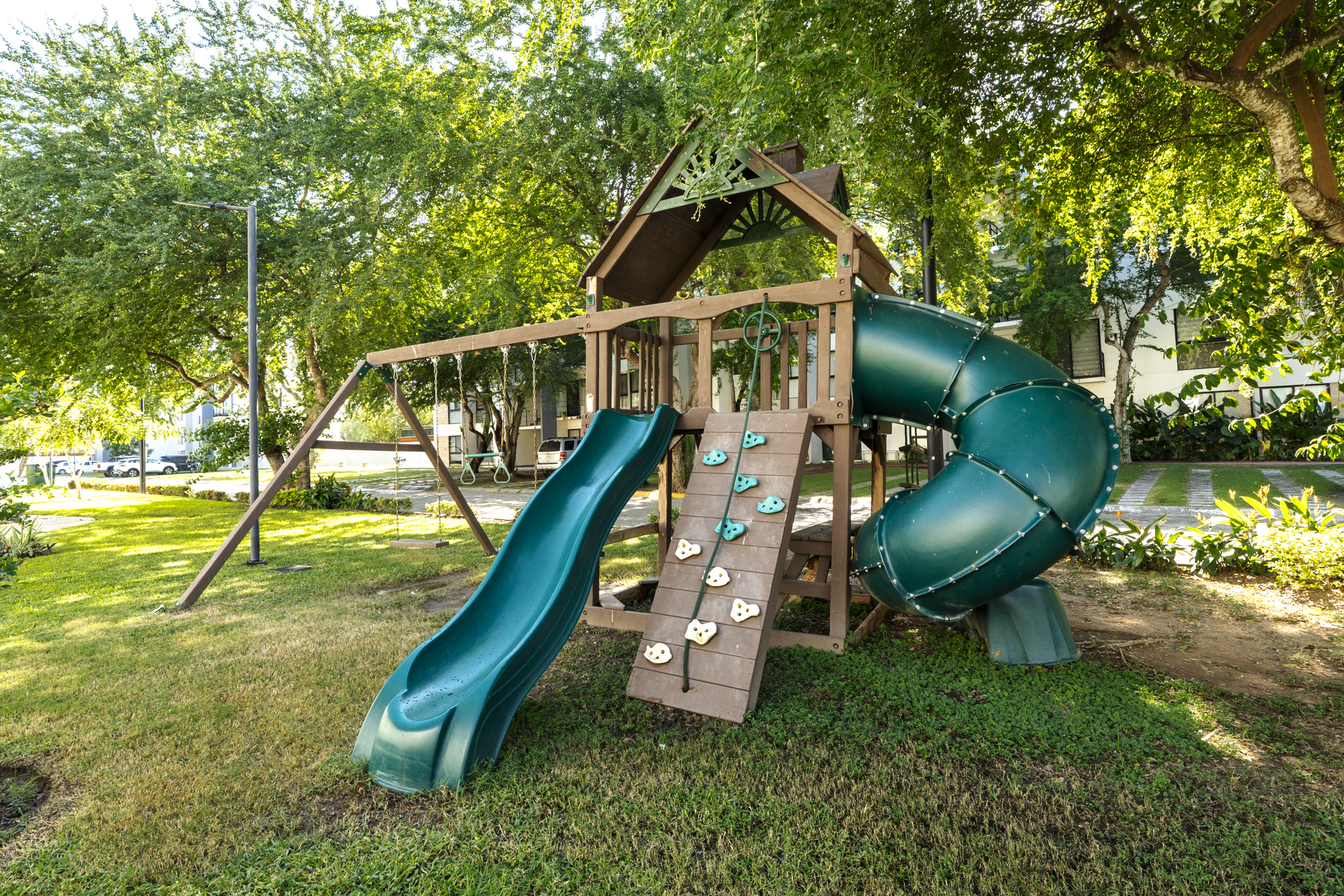 Juegos para niños de Foresta Vallarta, departamento en venta en Puerto Vallarta.