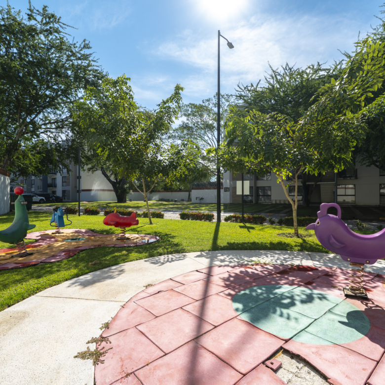 Juegos para niños de Foresta Vallarta, departamento en venta en Puerto Vallarta.