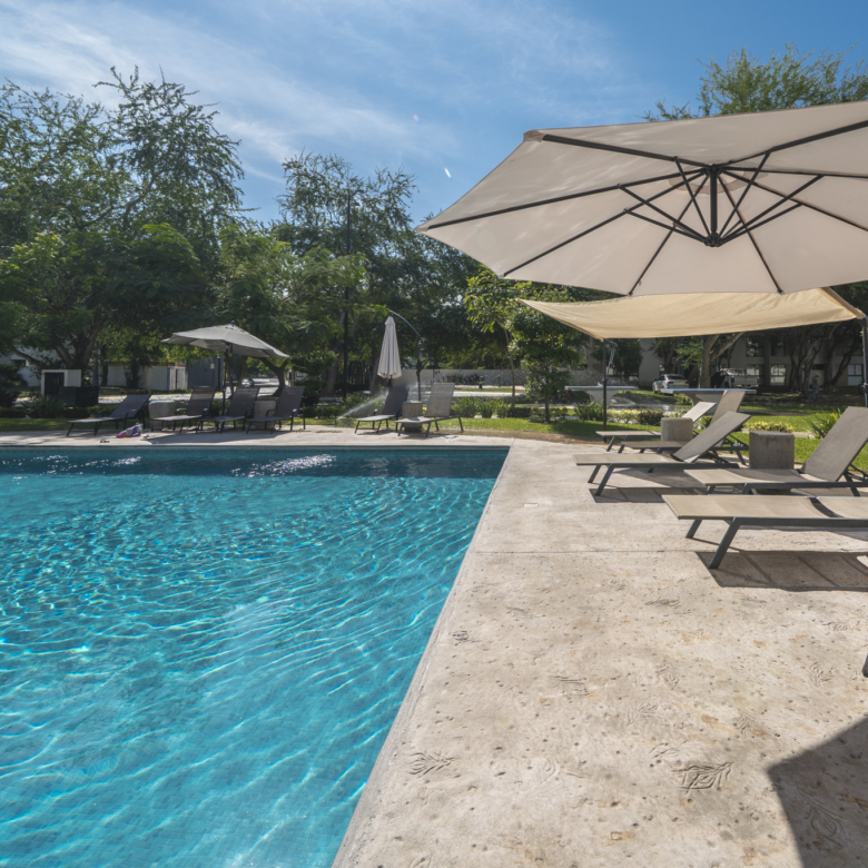 Alberca de Foresta Vallarta, departamento en venta en Puerto Vallarta.